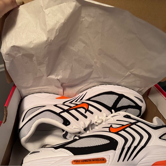 Men’s Nike Air Pegasus 2K5 White and Orange Shoes main image 5